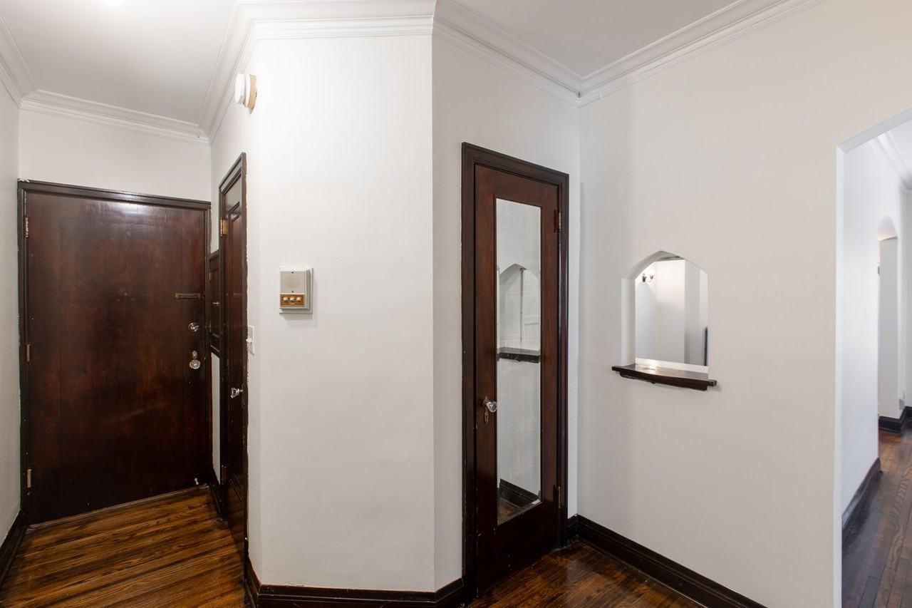 2610-18 Fremont Ave S - Photo 3 of 30