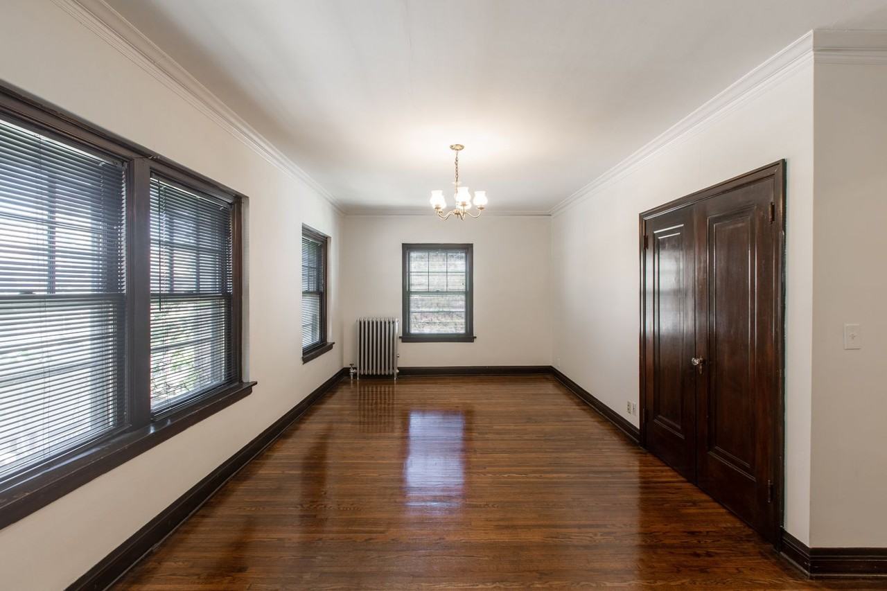 2610-18 Fremont Ave S - Photo 4 of 30