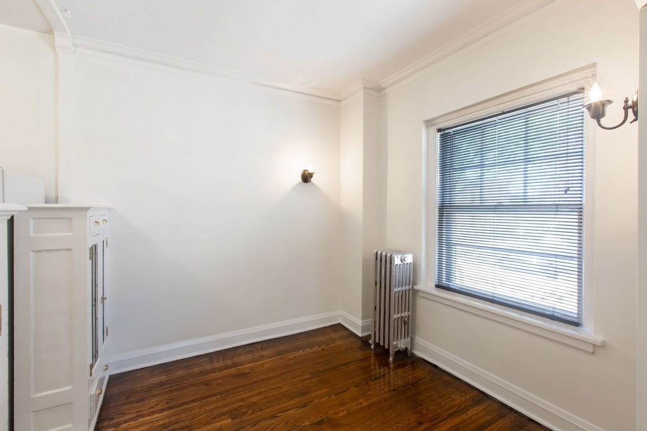 2610-18 Fremont Ave S - Photo 6 of 30