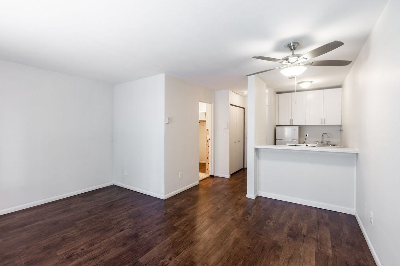 3508 Colfax Ave S - Photo 7 of 17