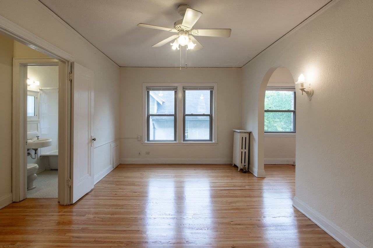 3220 Girard Ave S - Photo 6 of 32