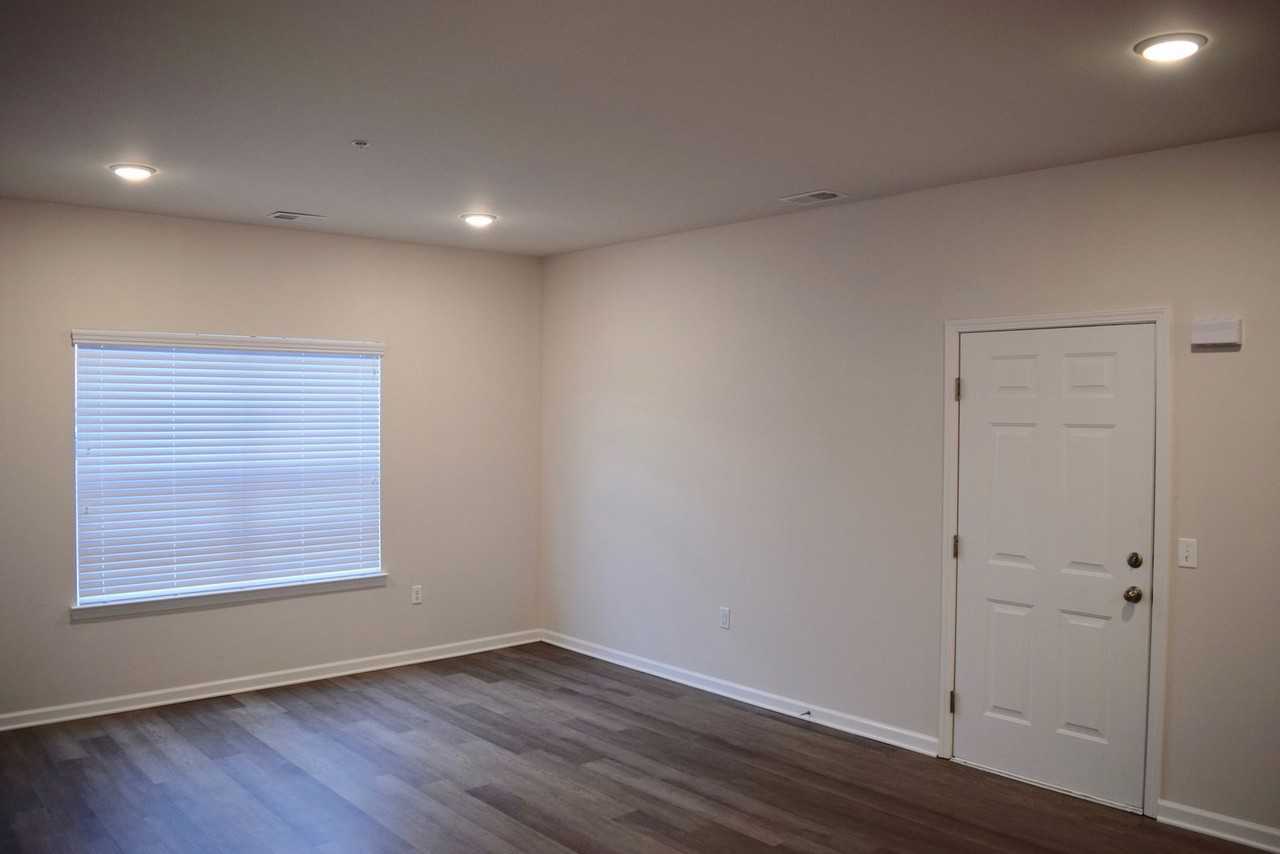 Towne Center Apartments - Photo 6 of 50