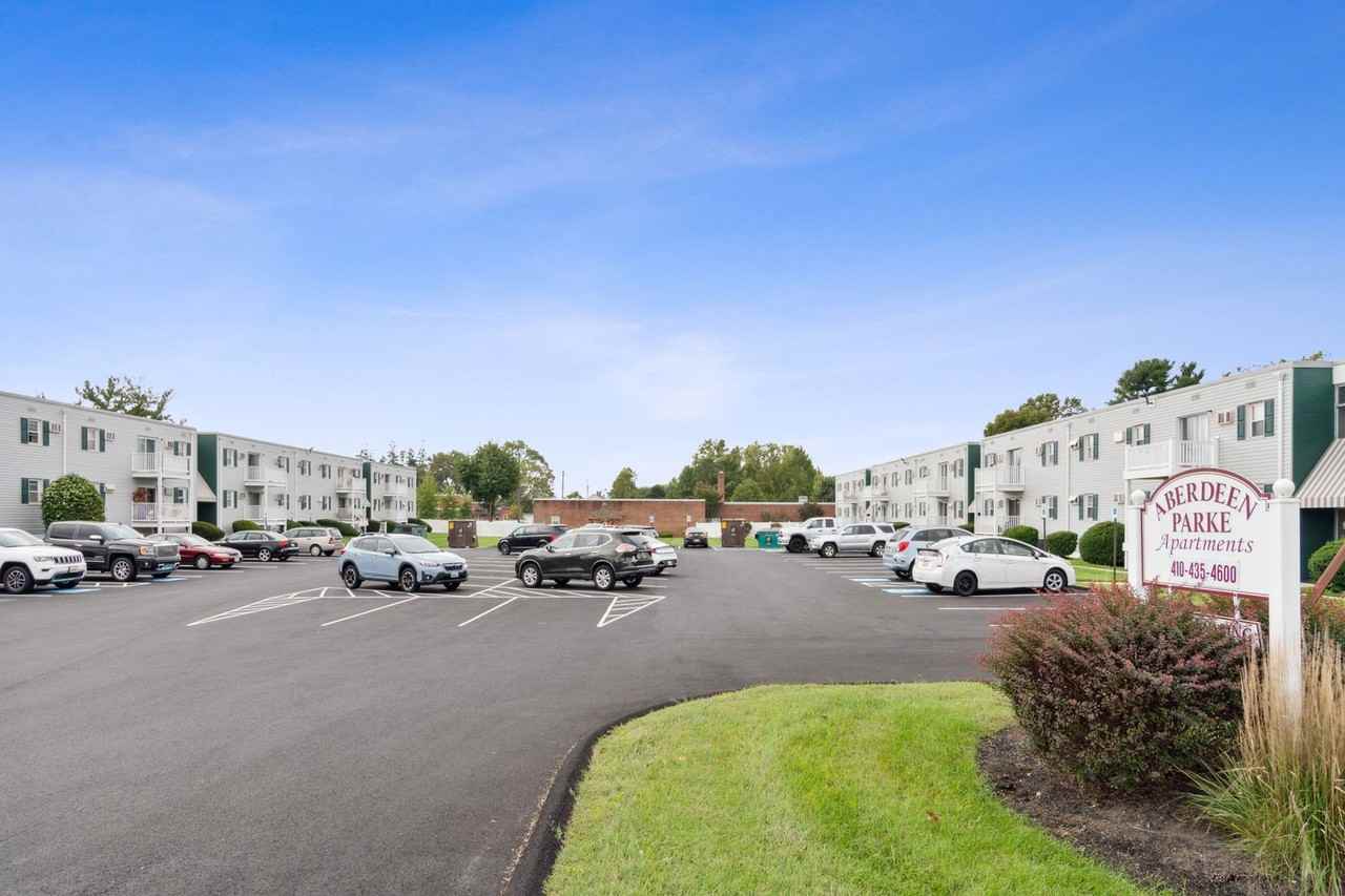 Aberdeen Parke Apartments - Photo 3 of 31