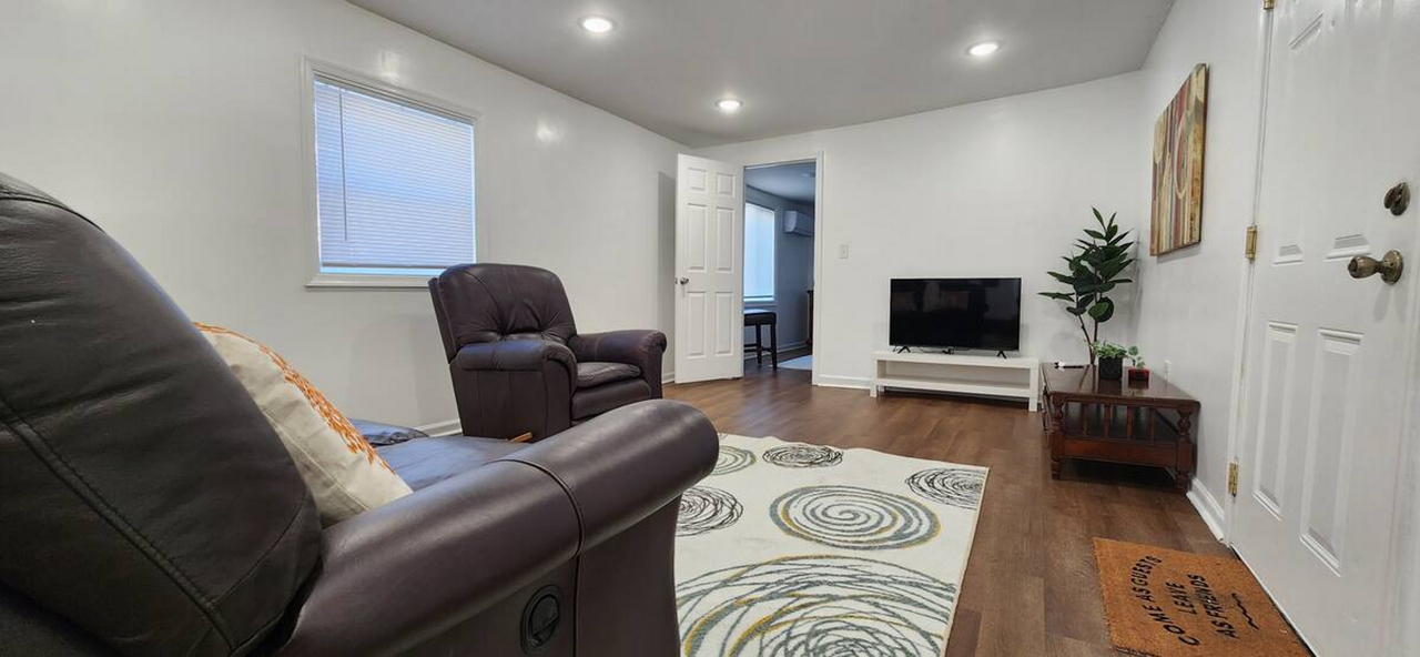 41 E Jackson St - Photo 2 of 20