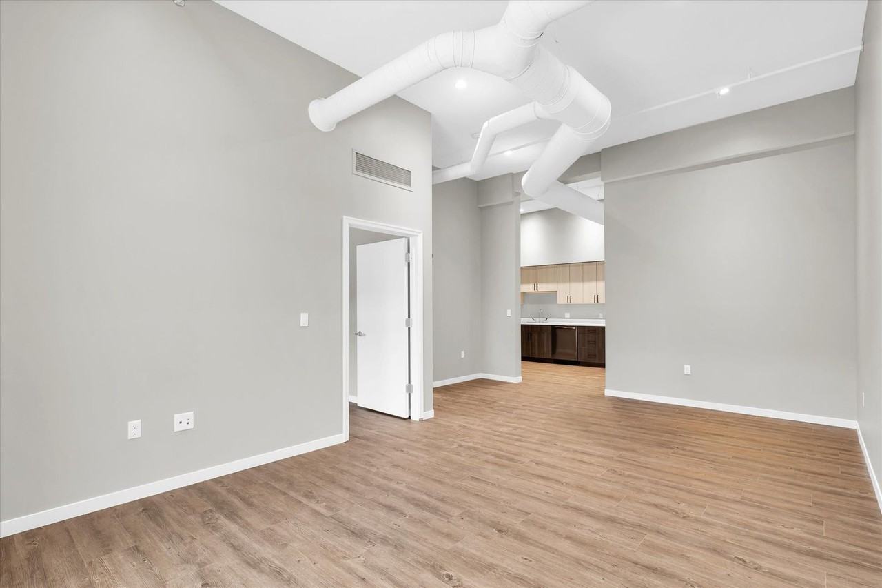 209 N Neil St - Photo 7 of 21