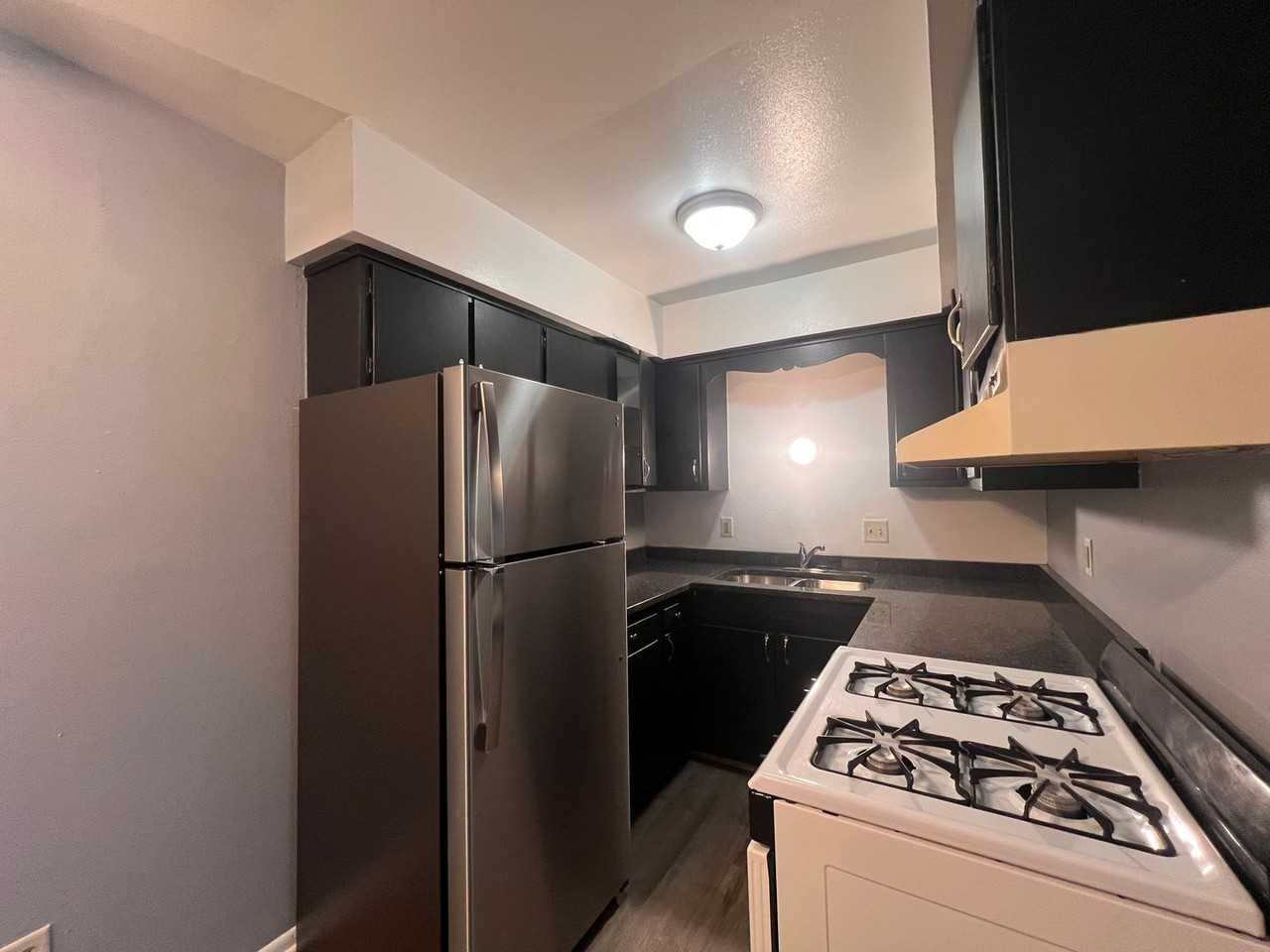 1576 N. Warren Ave. - Photo 4 of 19