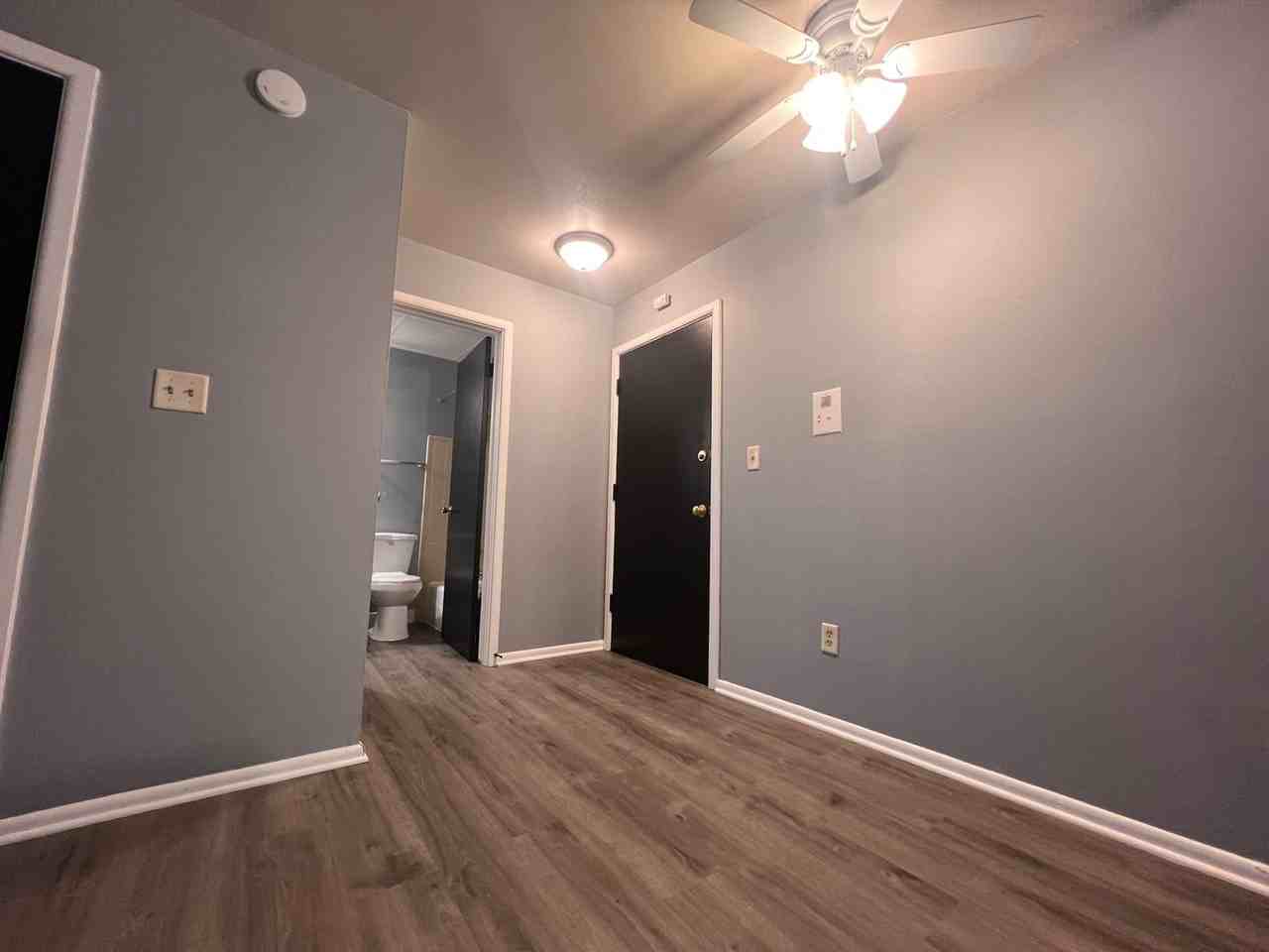 1576 N. Warren Ave. - Photo 5 of 19