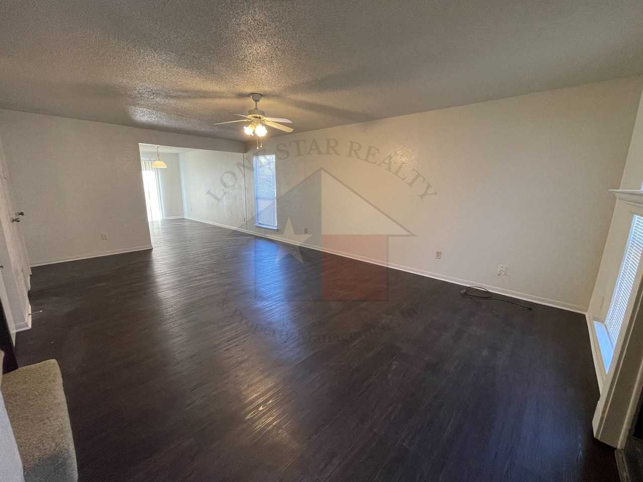 4408 Lake Rd - Photo 4 of 32