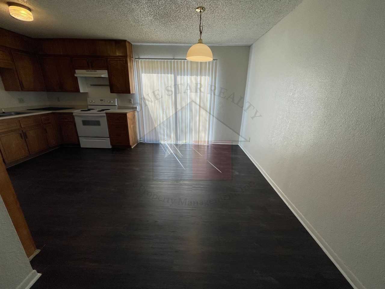 4408 Lake Rd - Photo 6 of 32