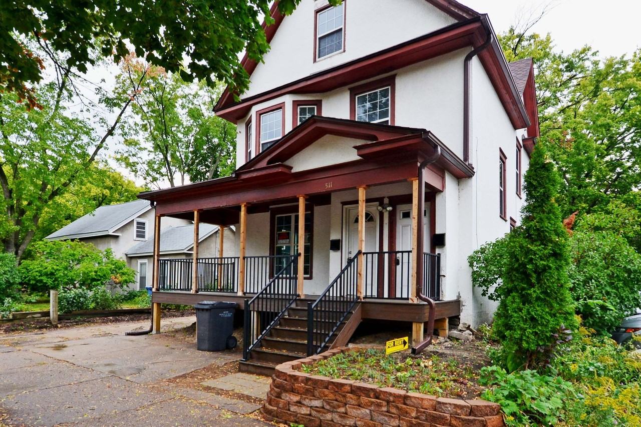 511 5th Ave SE - Photo 2 of 21