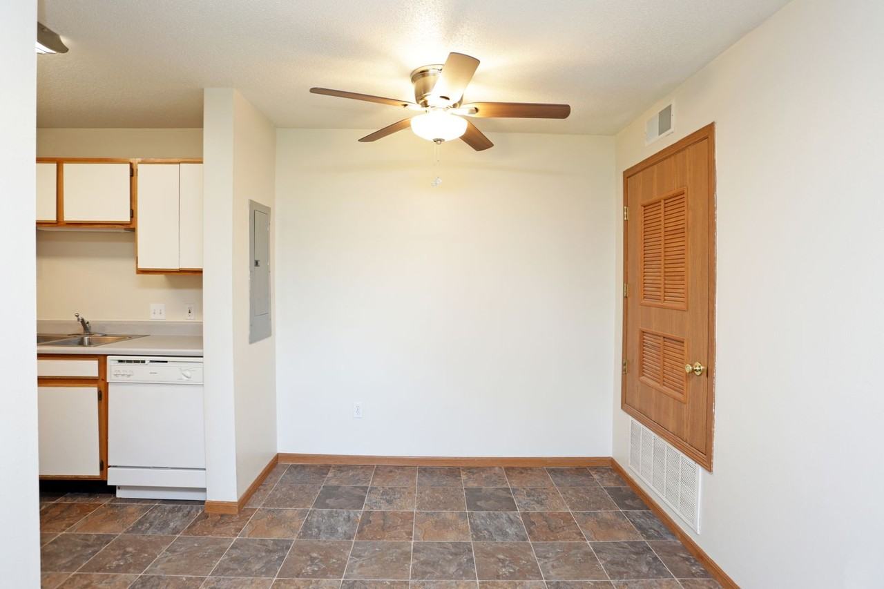 Lynnwood Estates - Photo 5 of 50