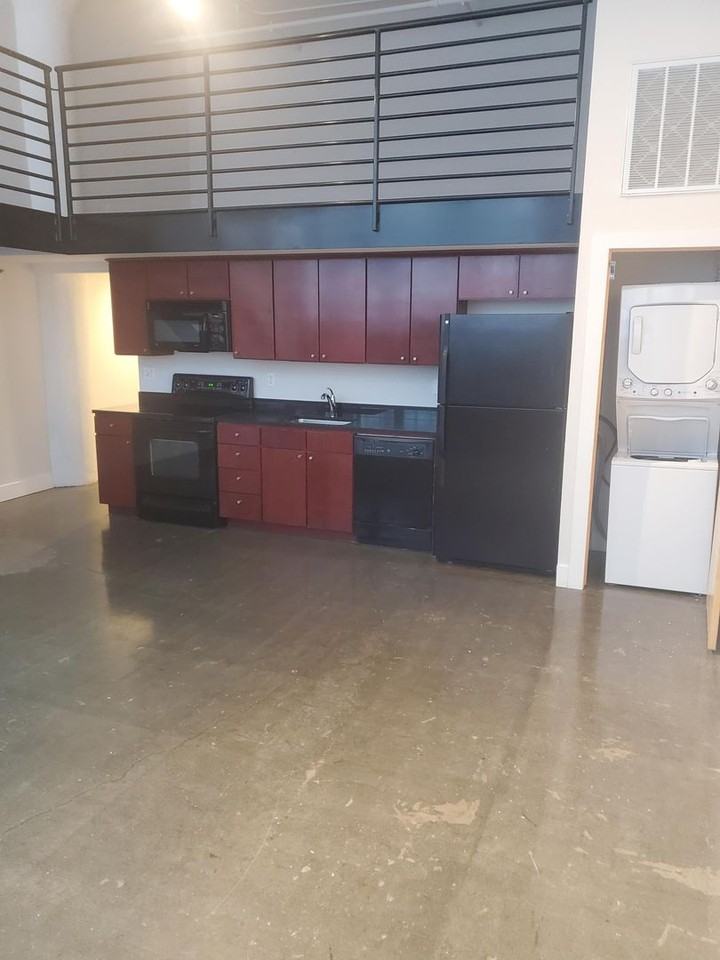 10th Street Lofts - Photo 3 of 4