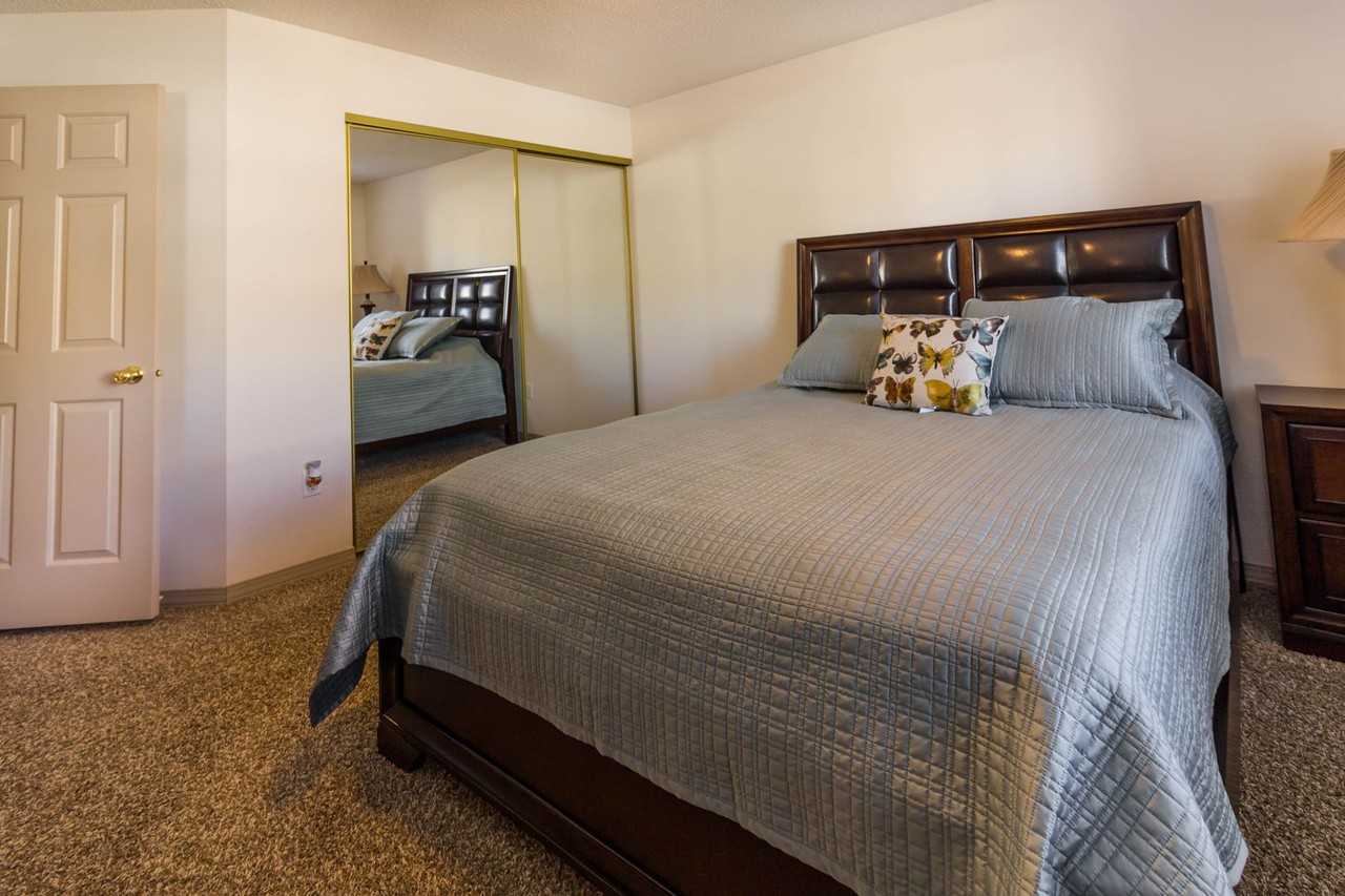 EAST HAMPTON - Photo 4 of 39