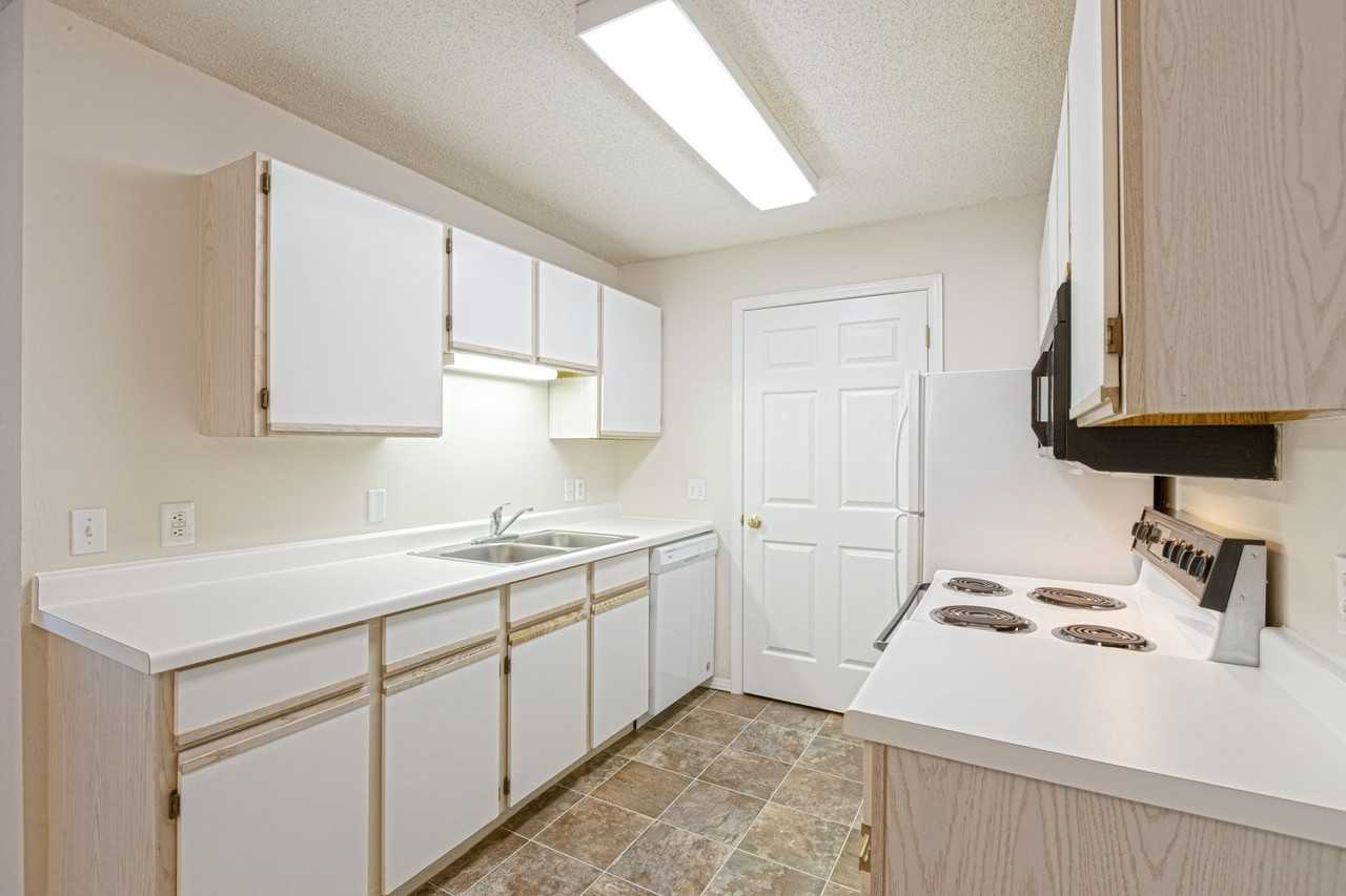 Wellington At The Dunes - Photo 3 of 40