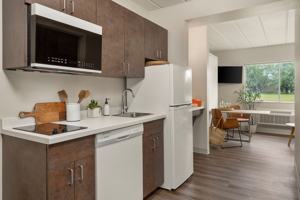 featured image of 6001 Alderson St