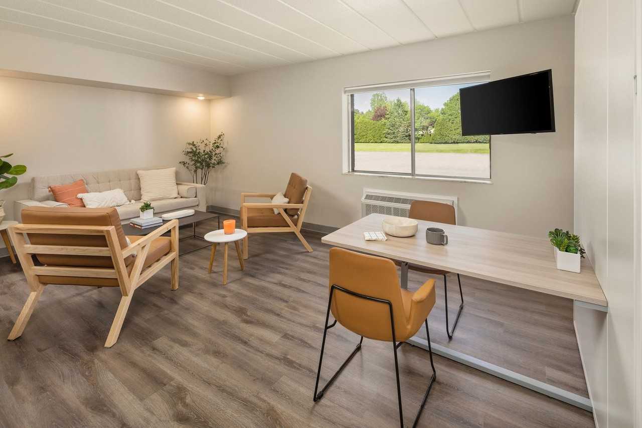 Furnished apartments with flexible lease terms and unbeatable building amenities. - Photo 5 of 15