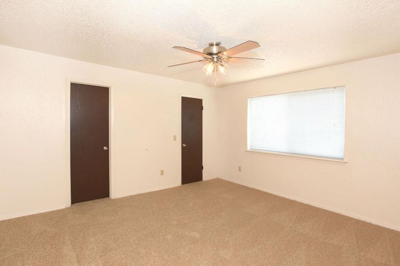 $500 FREE! PET FRIENDLY! APPLY ONLINE! - Photo 6 of 15