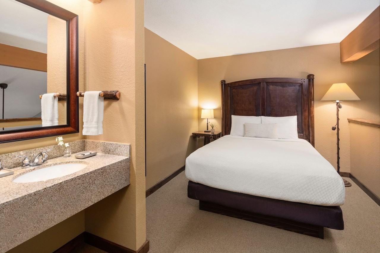 Brand new furnished apartments with flexible lease terms and hotel - Photo 6 of 21