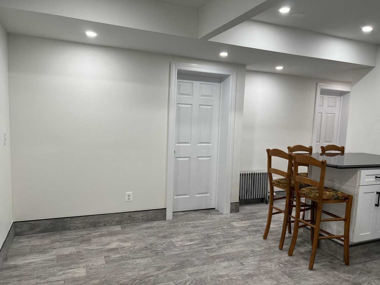 2311 Crotona Ave - Photo 3 of 9