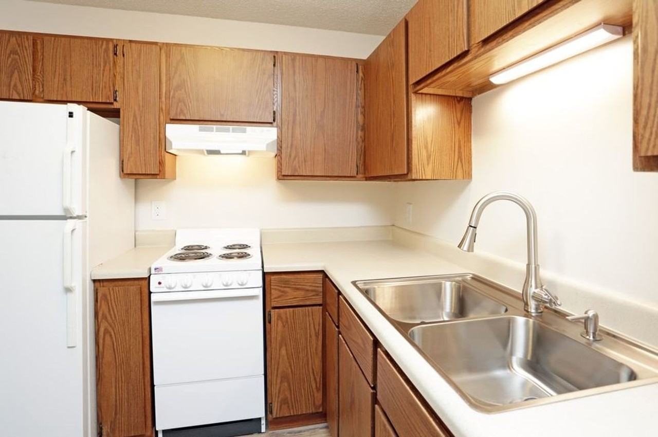 Civic Center Court Apartments - Photo 3 of 17