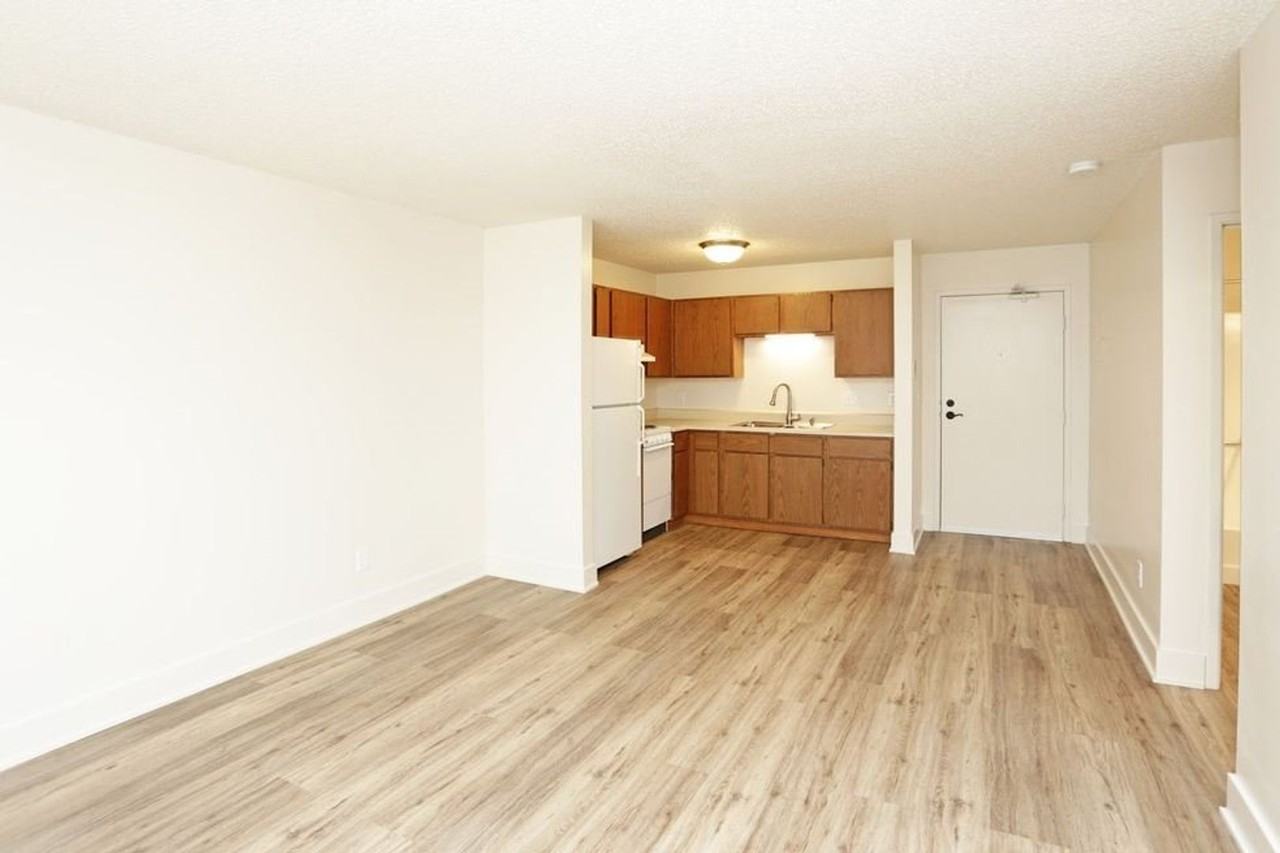 Civic Center Court Apartments - Photo 4 of 17