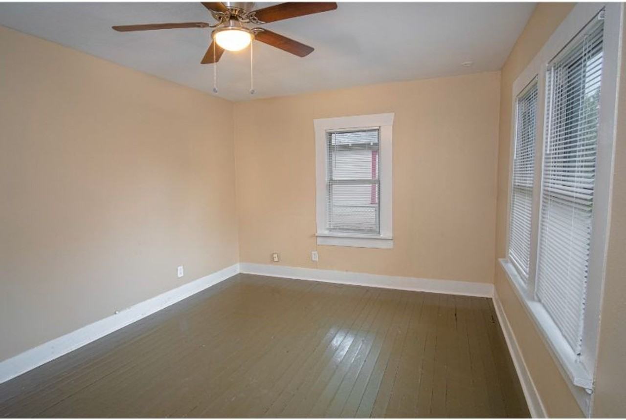 1323 Lamar - Photo 2 of 30