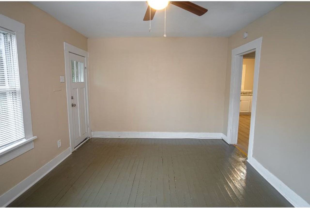 1323 Lamar - Photo 3 of 30