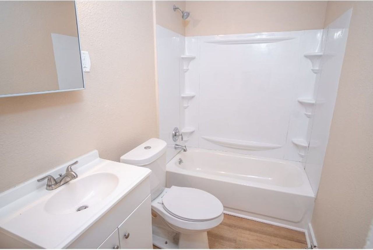 1323 Lamar - Photo 5 of 30