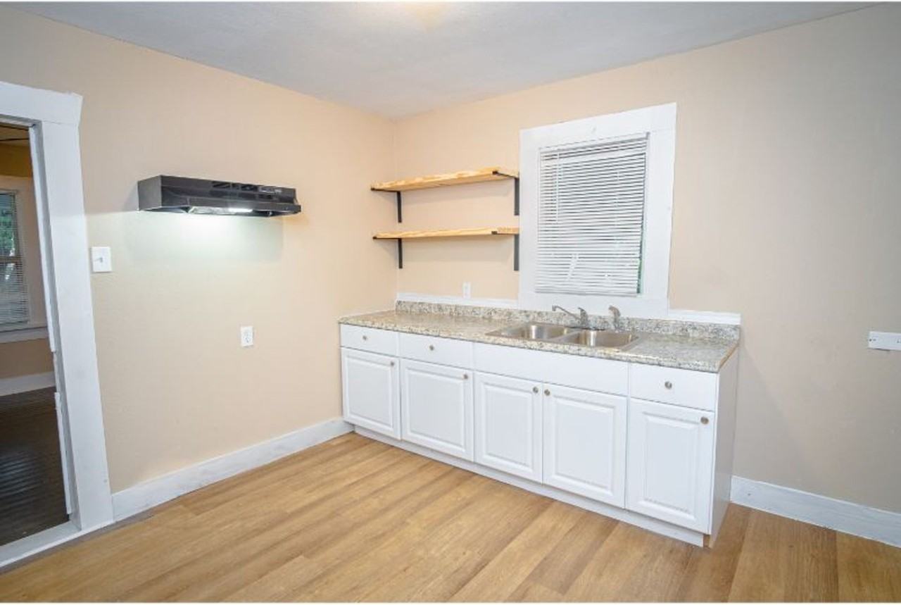 1323 Lamar - Photo 7 of 30