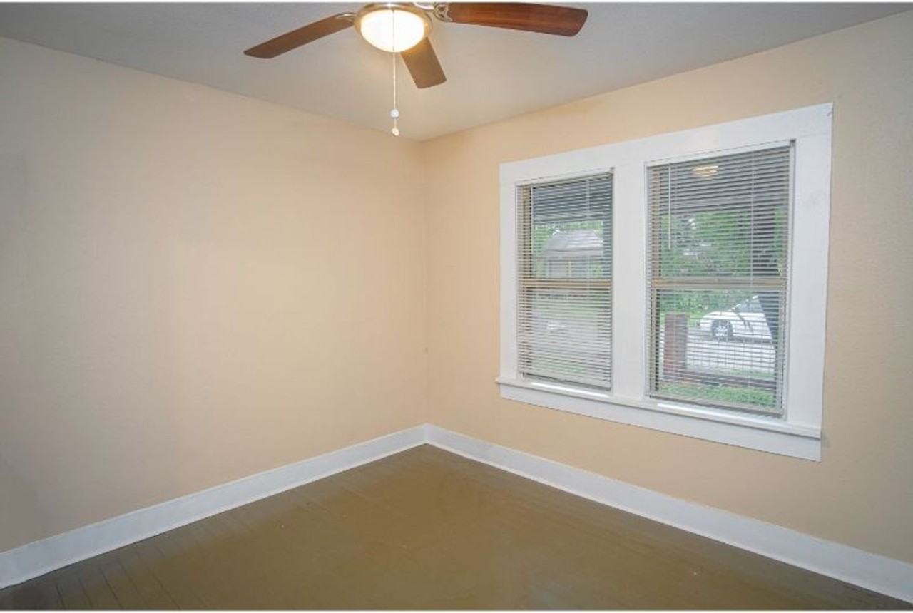 1323 Lamar - Photo 4 of 30