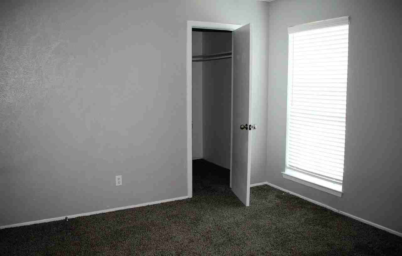 The Maverick on Seymour - Photo 6 of 50