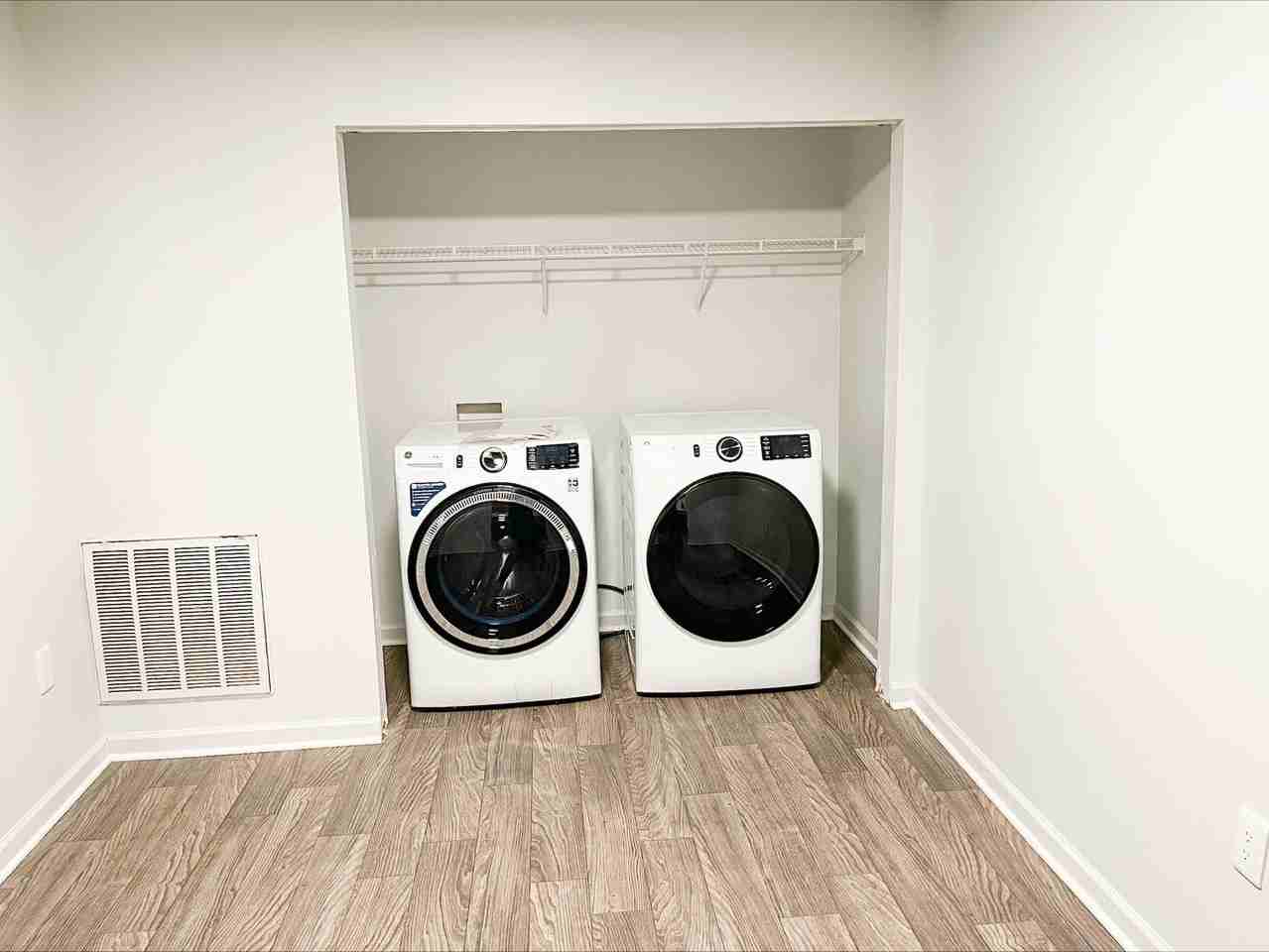 Ridge View Apartments - Photo 7 of 19
