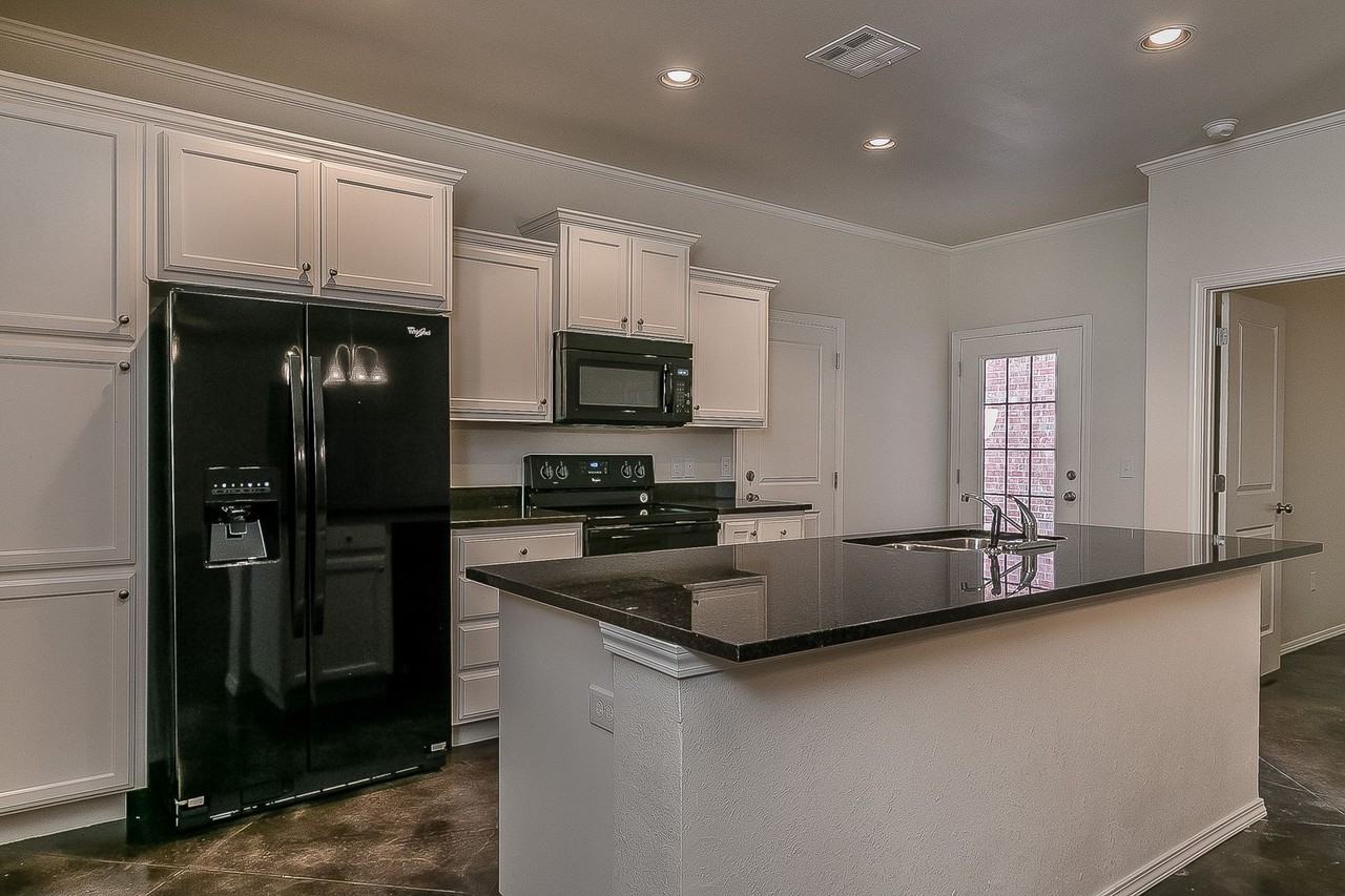 Mosley Townhomes - Photo 3 of 24