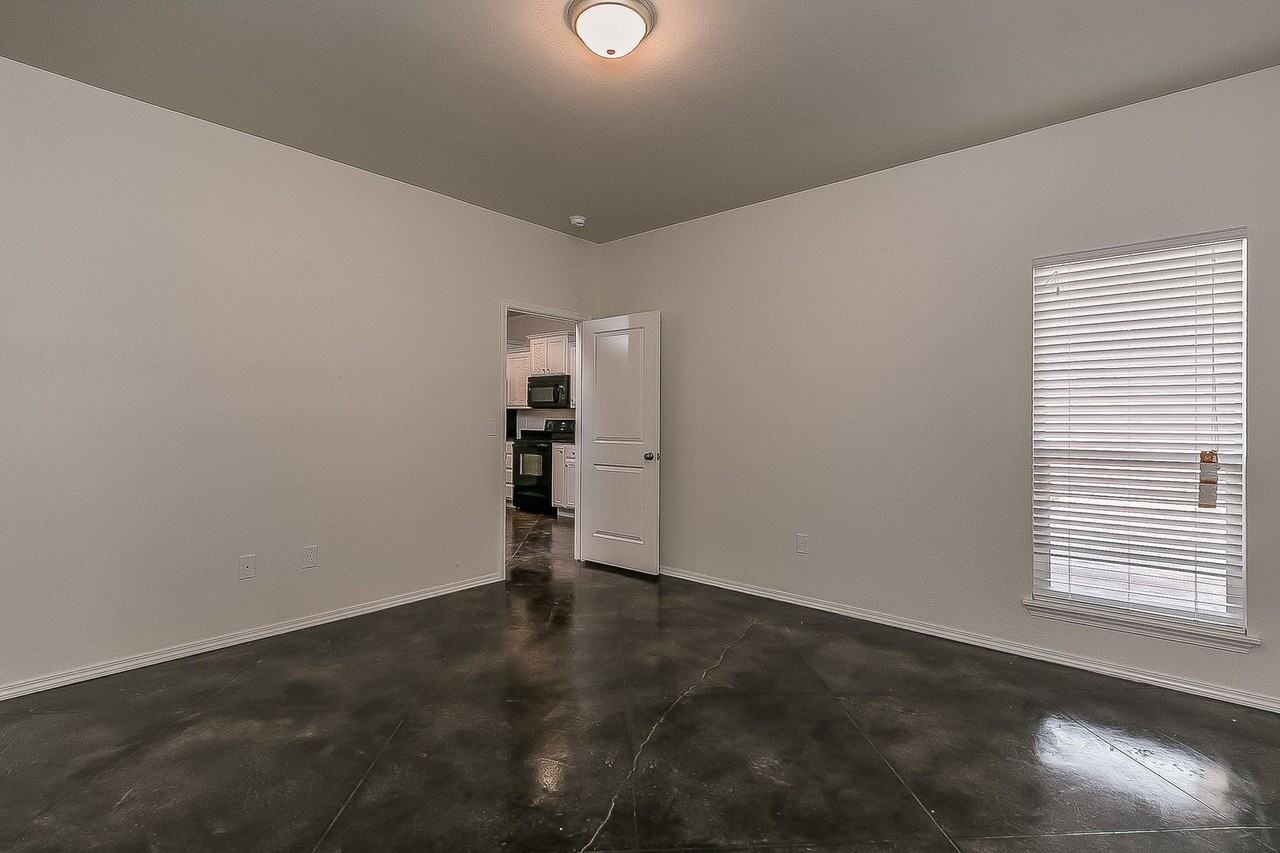 Mosley Townhomes - Photo 4 of 24