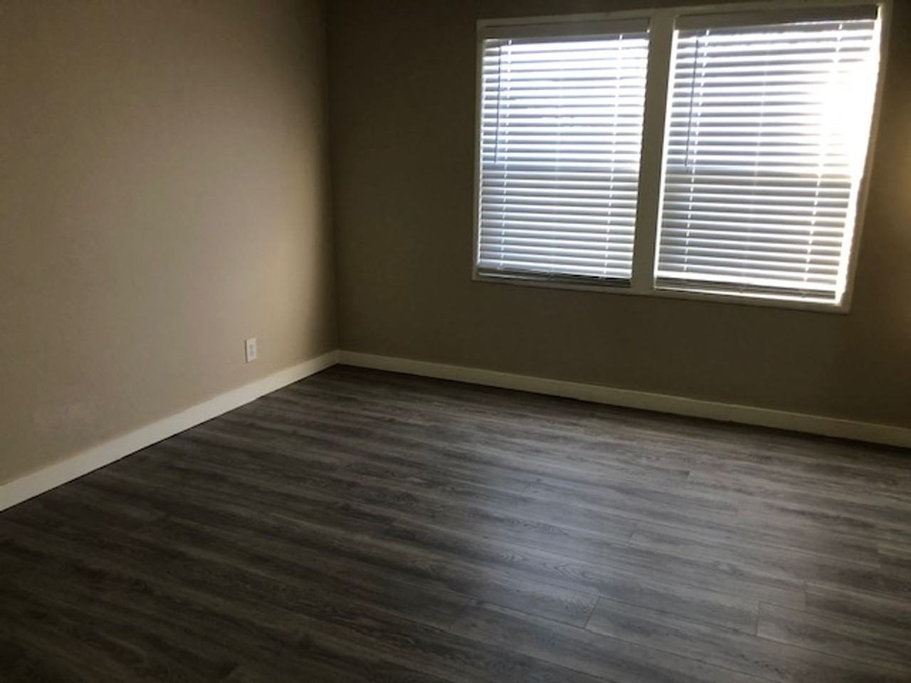 Oakland - Photo 2 of 4