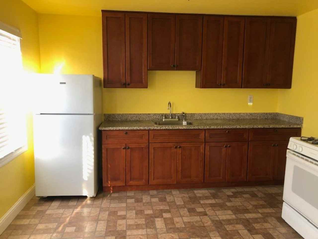 Oakland - Photo 3 of 4