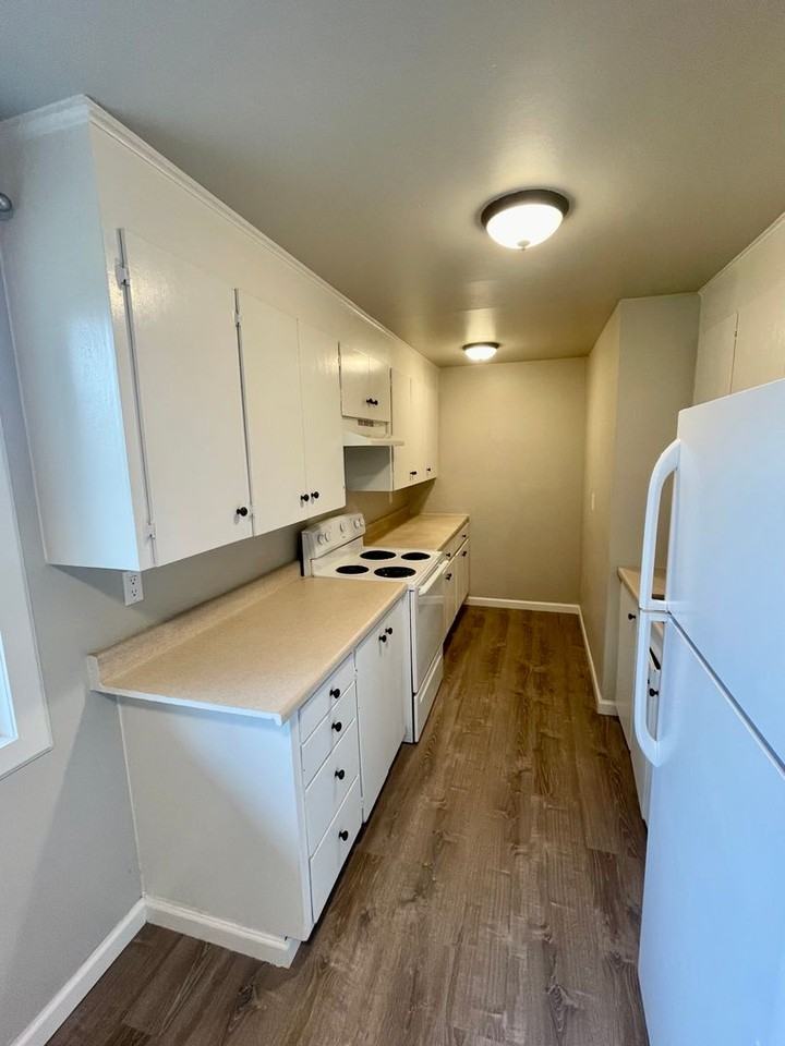 516 Northwest Bailey Avenue #3 - Photo 6 of 13