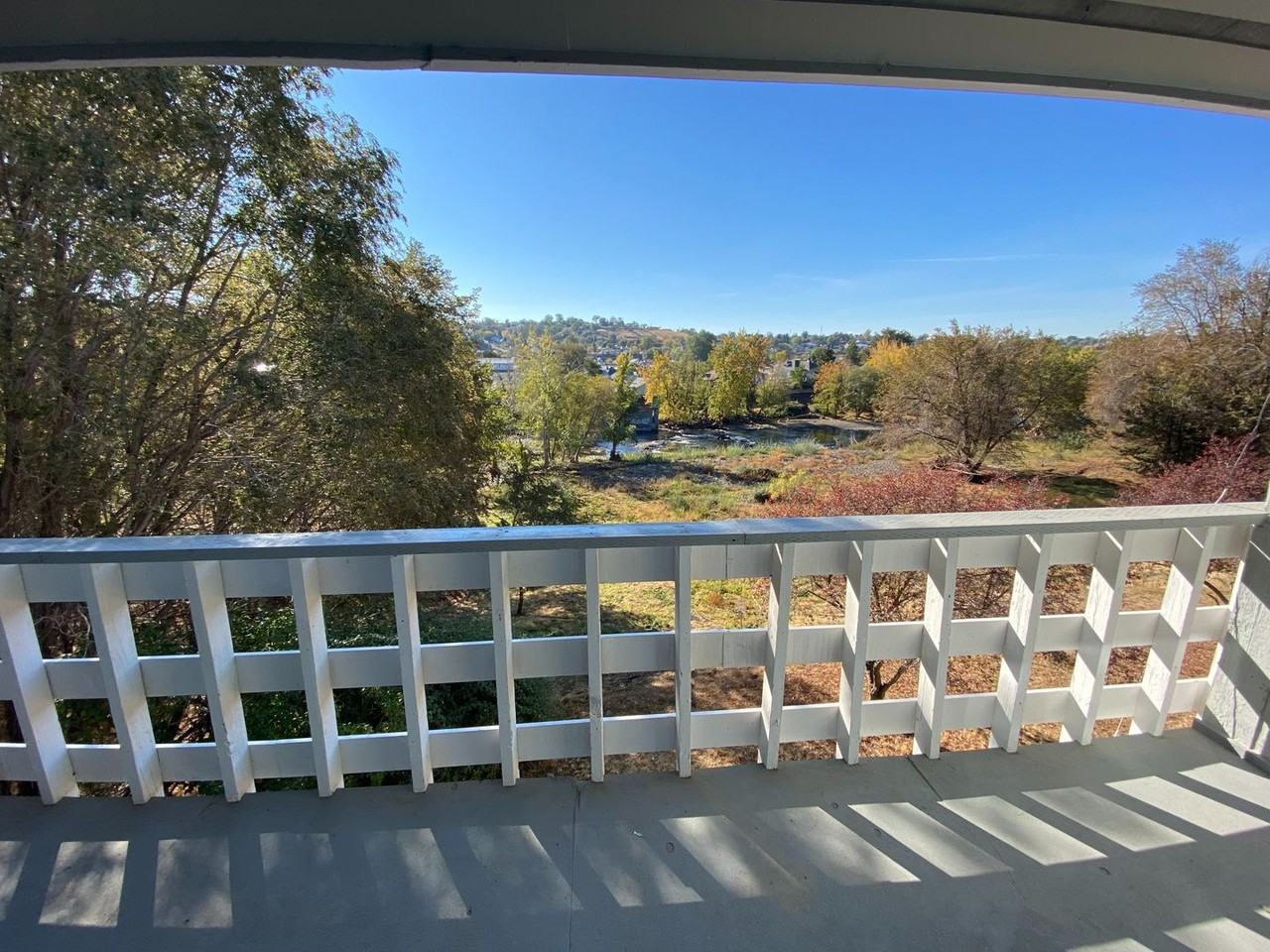 516 Nw Bailey Ave #8 - Photo 4 of 12