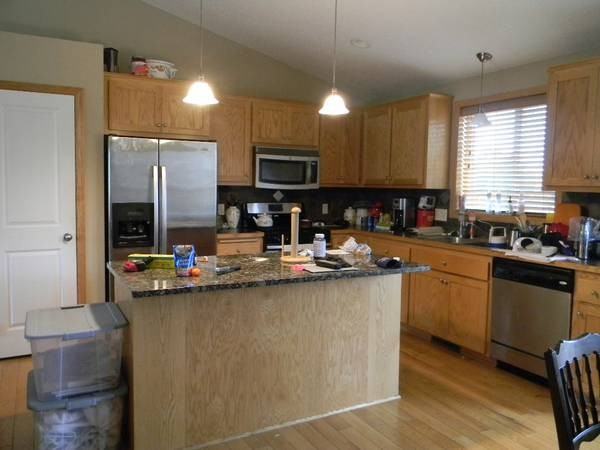 3923 Landings Dr - Photo 2 of 4