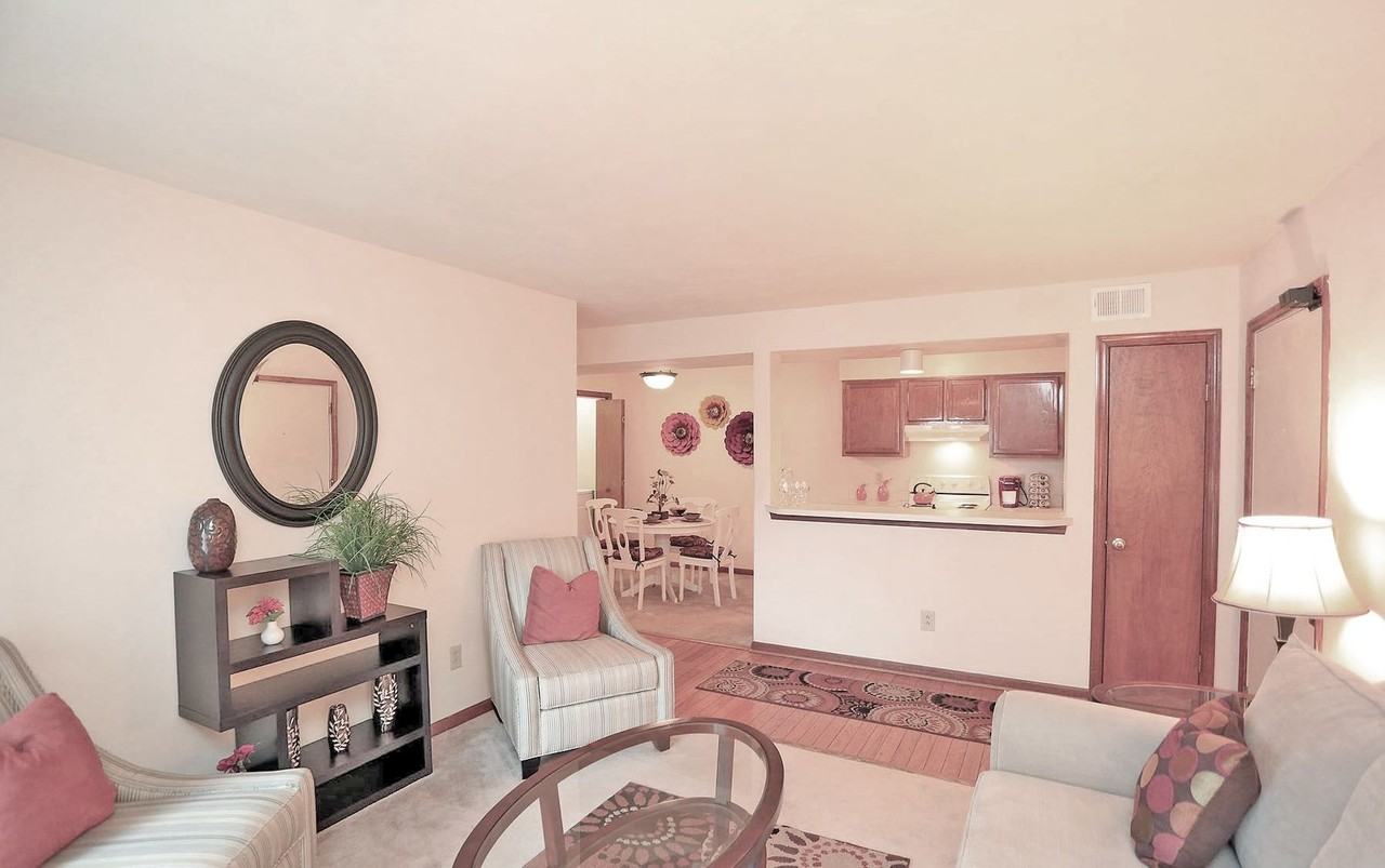 Pembroke Crossing Apartments (825 Crossing Court #103, Virginia Beach, VA 23455) - Photo 4 of 50