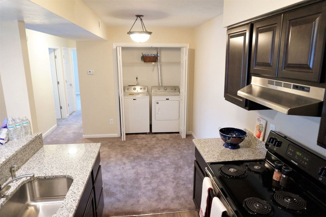 Pembroke Crossing Apartments (825 Crossing Court #103, Virginia Beach, VA 23455) - Photo 7 of 50