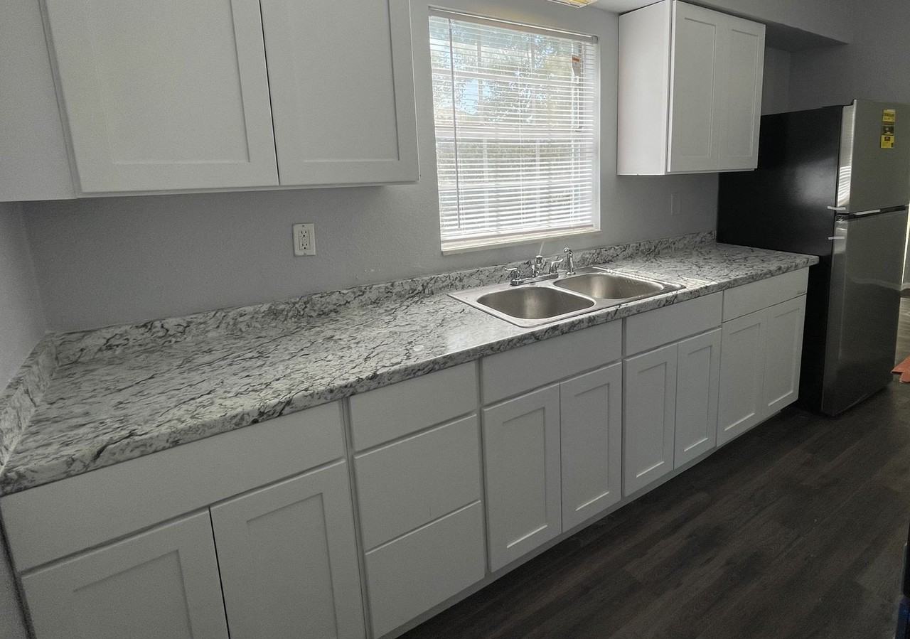 The Lucerne Apartments - Photo 7 of 10