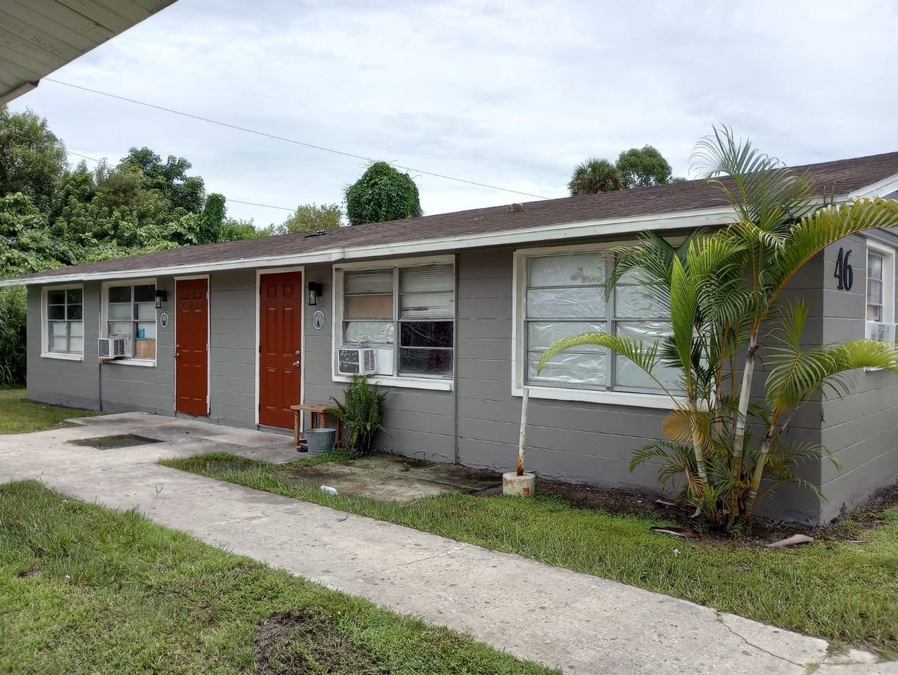 Newly renovated units in great community - Photo 2 of 10