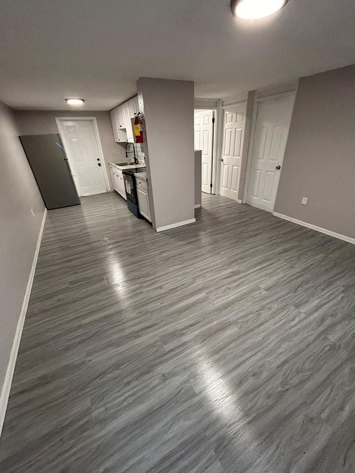 Newly renovated units in great community - Photo 5 of 10