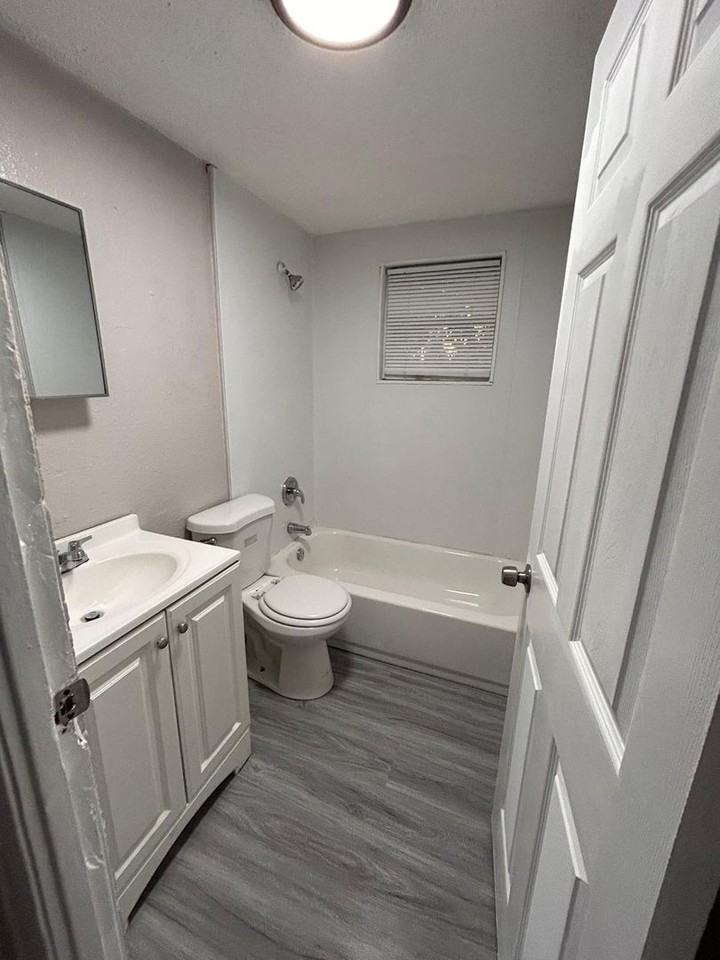 Newly renovated units in great community - Photo 6 of 10