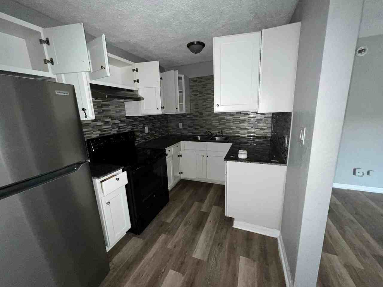 The Astoria - Sabal - Photo 4 of 9