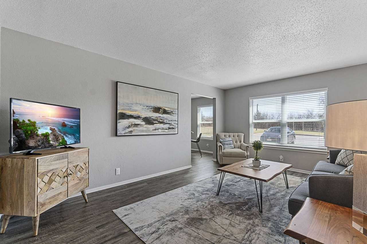 Beautifully renovated apartments in Wichita Falls - Photo 2 of 21