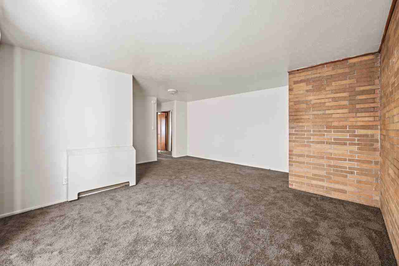 Come live the good life here at Memorial Heights! - Photo 2 of 24