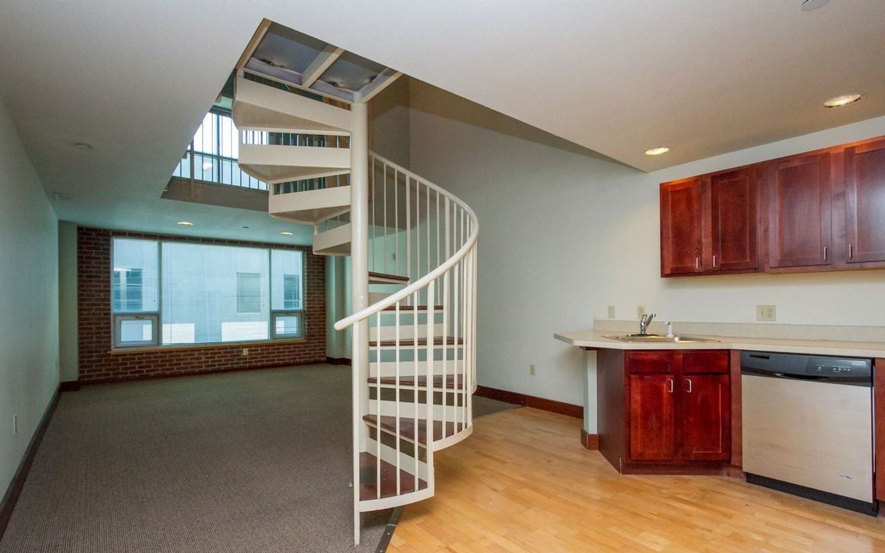 Chamberlain Lofts - Photo 7 of 44