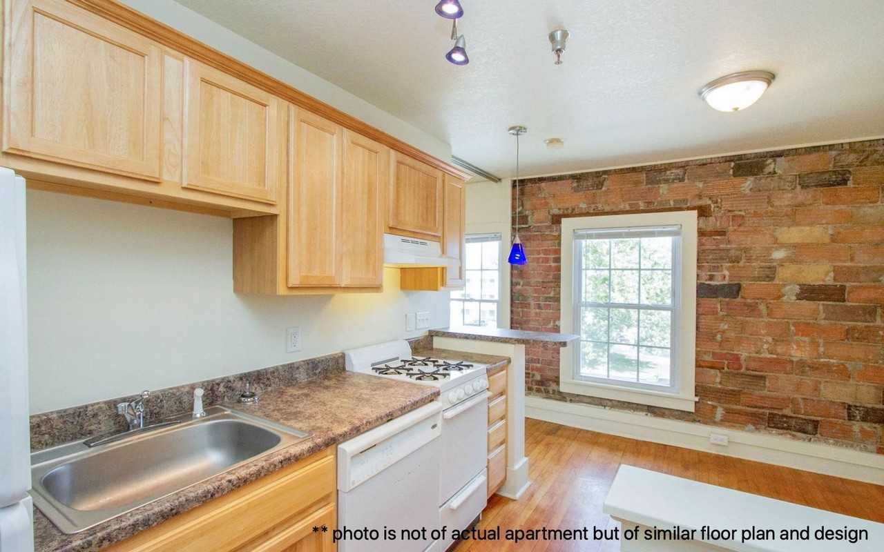 Suites on Lincoln Way - Photo 2 of 42